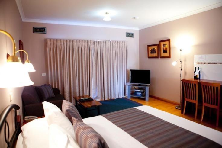 Perricoota Vines Retreat Hotel Moama Kamer foto