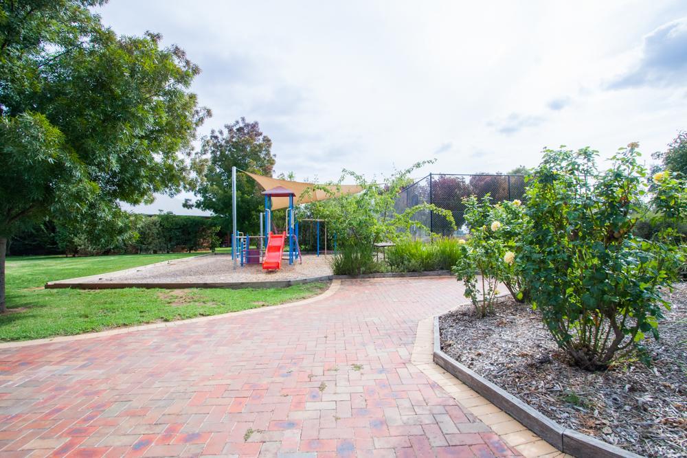 Perricoota Vines Retreat Hotel Moama Buitenkant foto