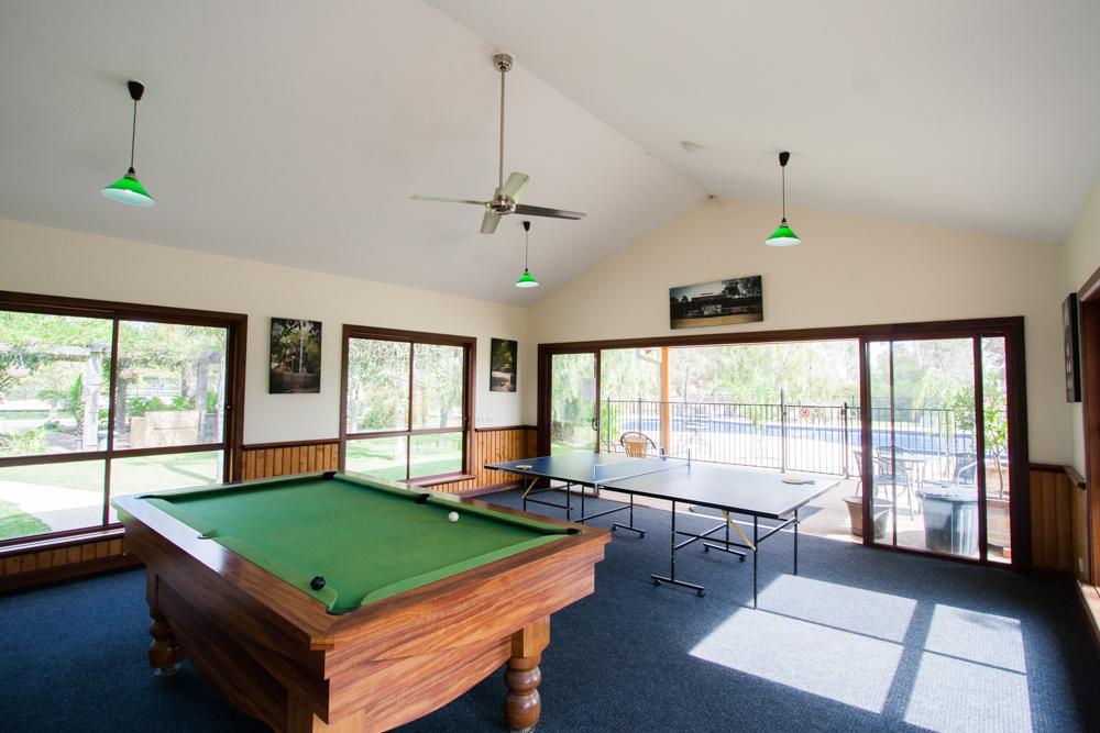 Perricoota Vines Retreat Hotel Moama Buitenkant foto